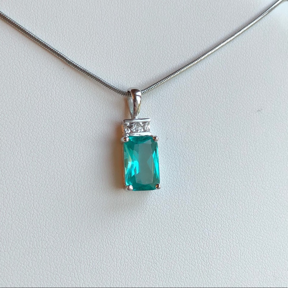 Lia Sophia necklace and earring set